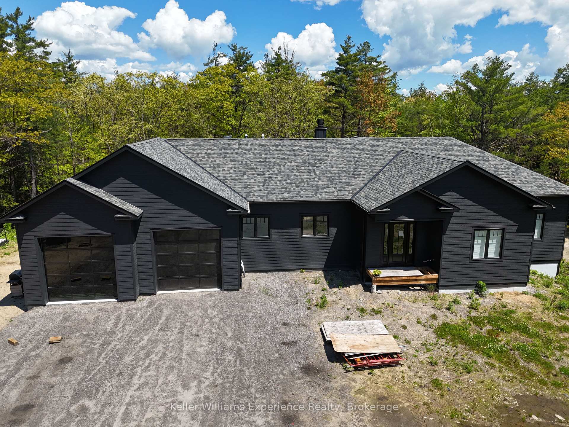 1052 Buckeye Road, Muskoka Lakes, ON P0C 1H0 ; MLS ID: X12184574