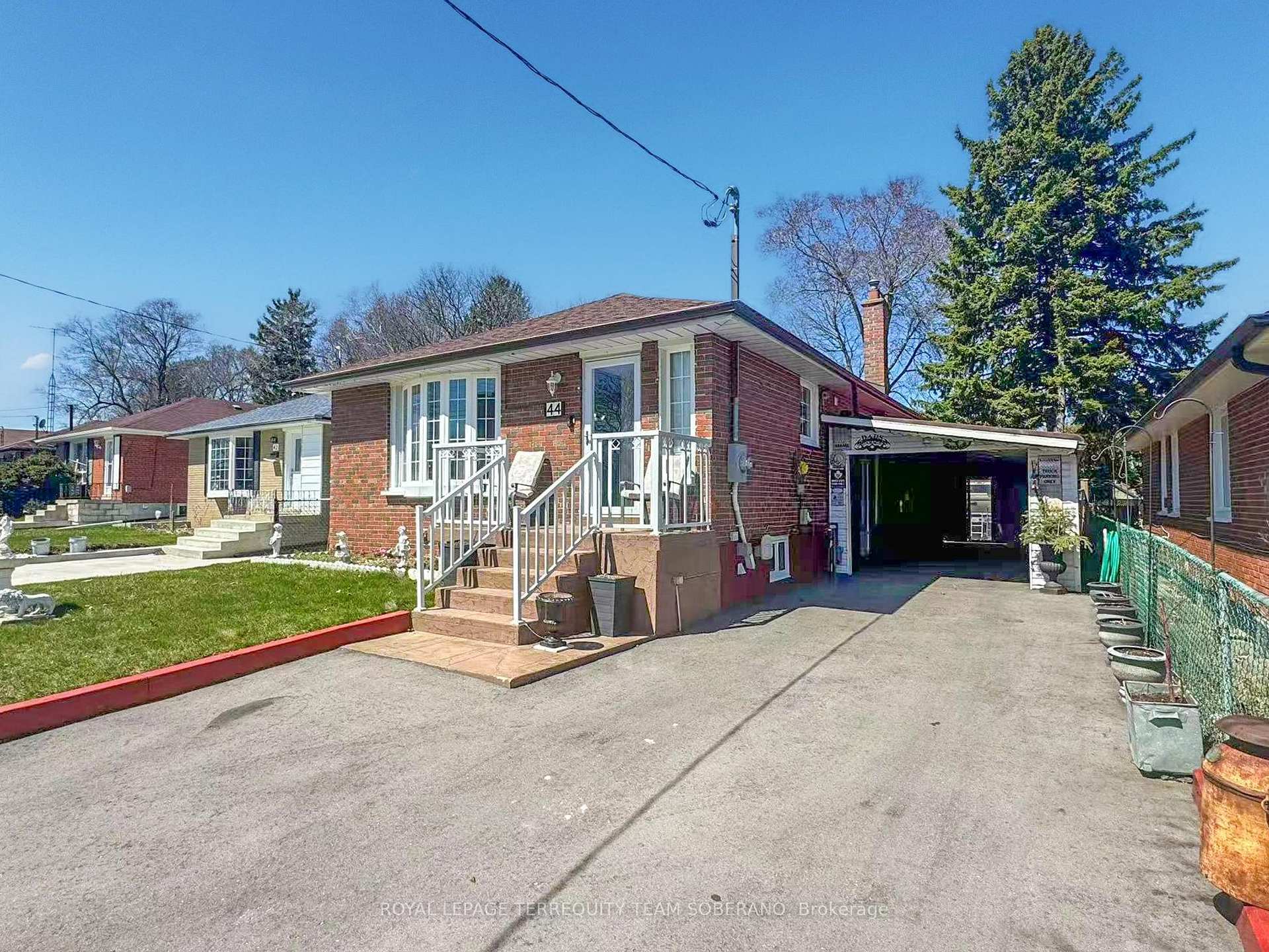 44 Seminole Avenue, Toronto, ON M1J 1N1
