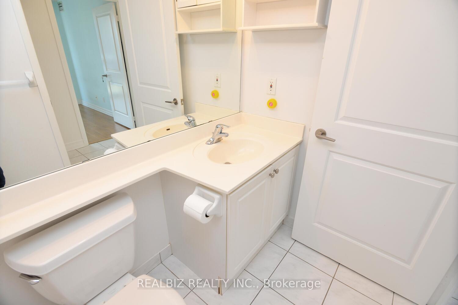 3 Bedrooms Condo at 4968 Yonge, Toronto For sale