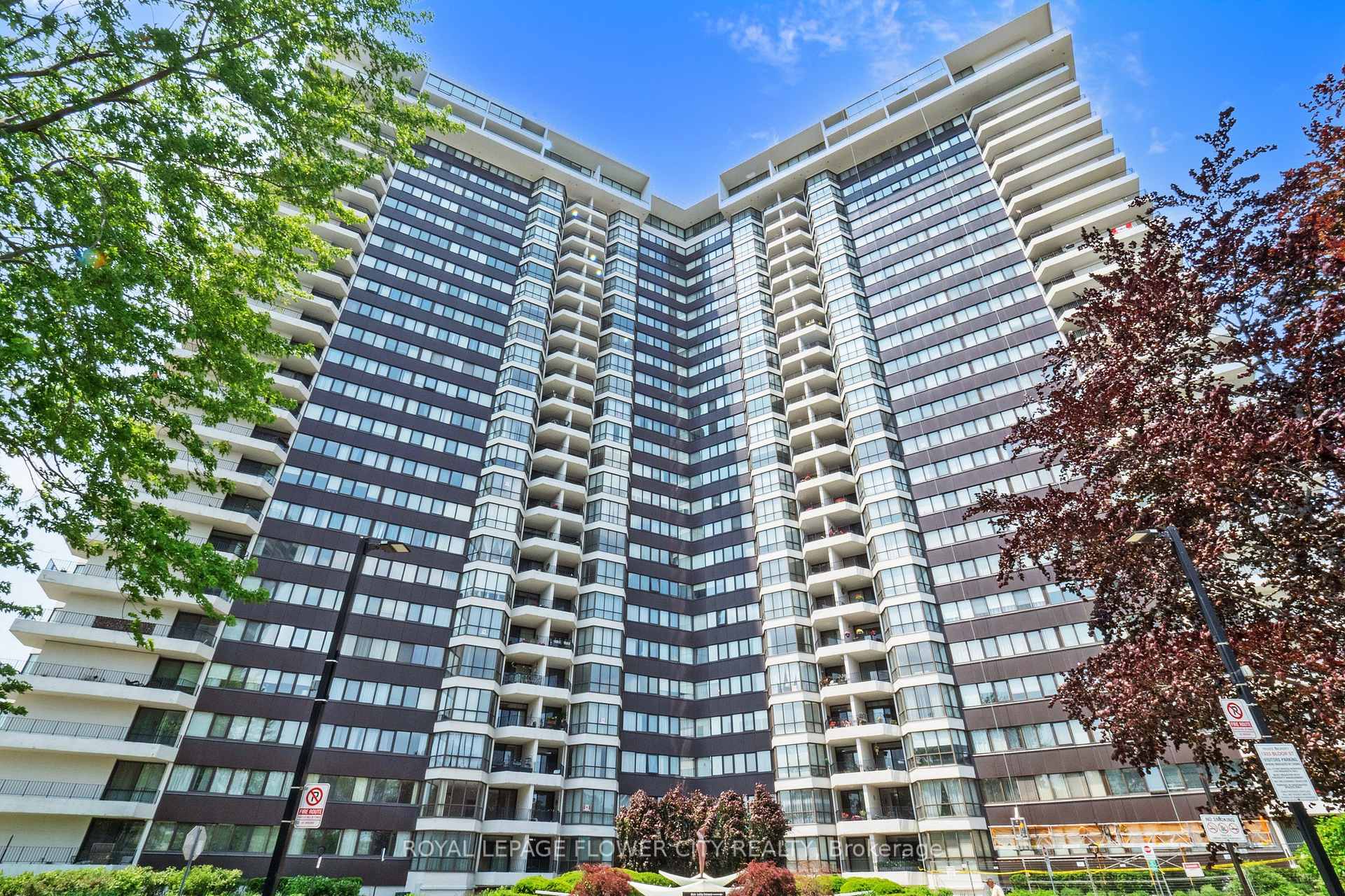 1 Bedroom Condo at 1333 Bloor, Mississauga For sale