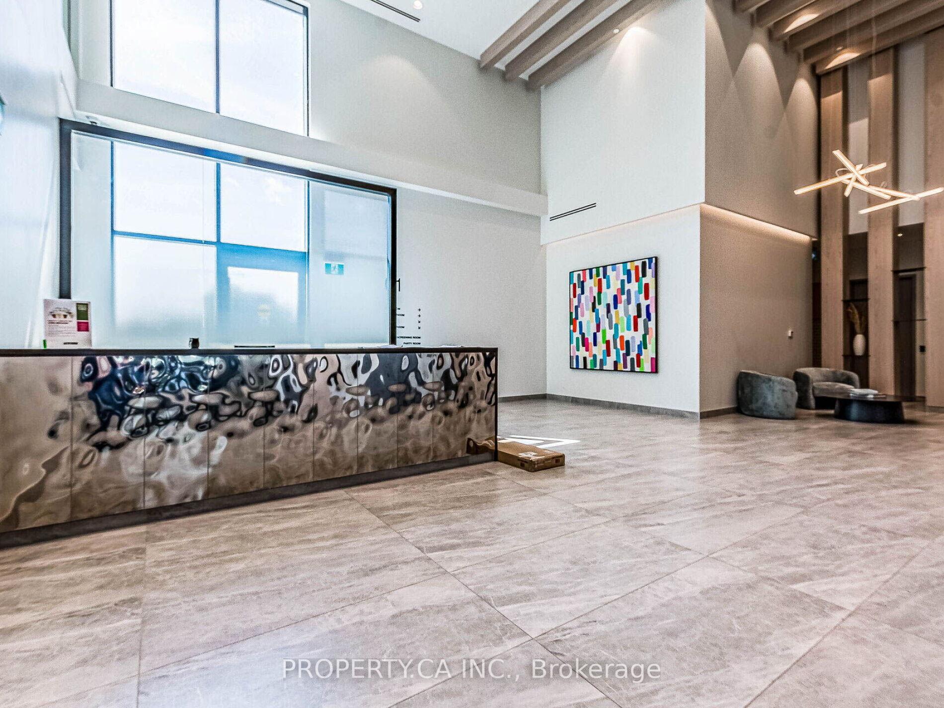 3 Bedrooms Condo at 86 Dundas, Mississauga For sale