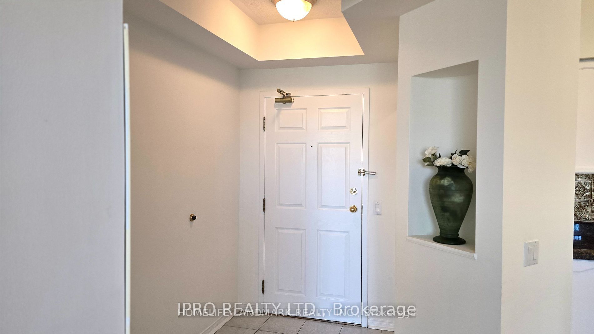7378 Yonge Street E, #303