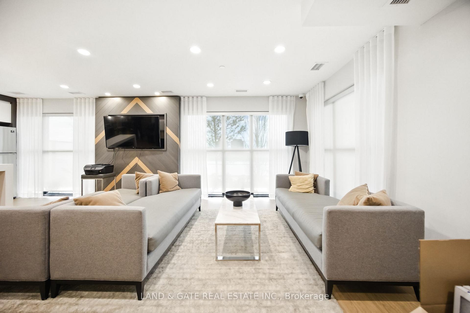 1 Bedroom Condo at 128 Grovewood, Oakville For sale
