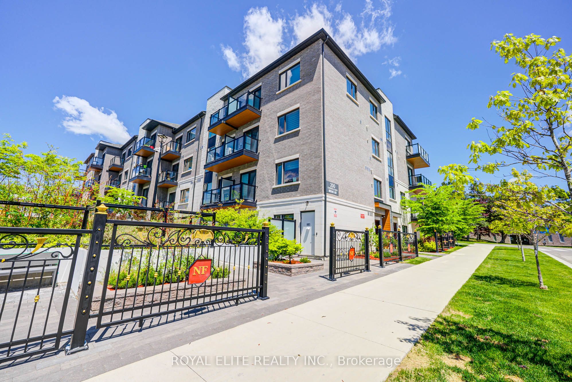 200 Chester Le Boulevard, #D205