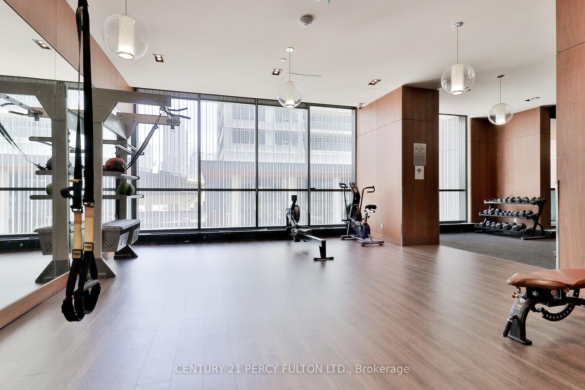 2 Bedrooms Condo at 19 Bathurst,  Toronto For sale