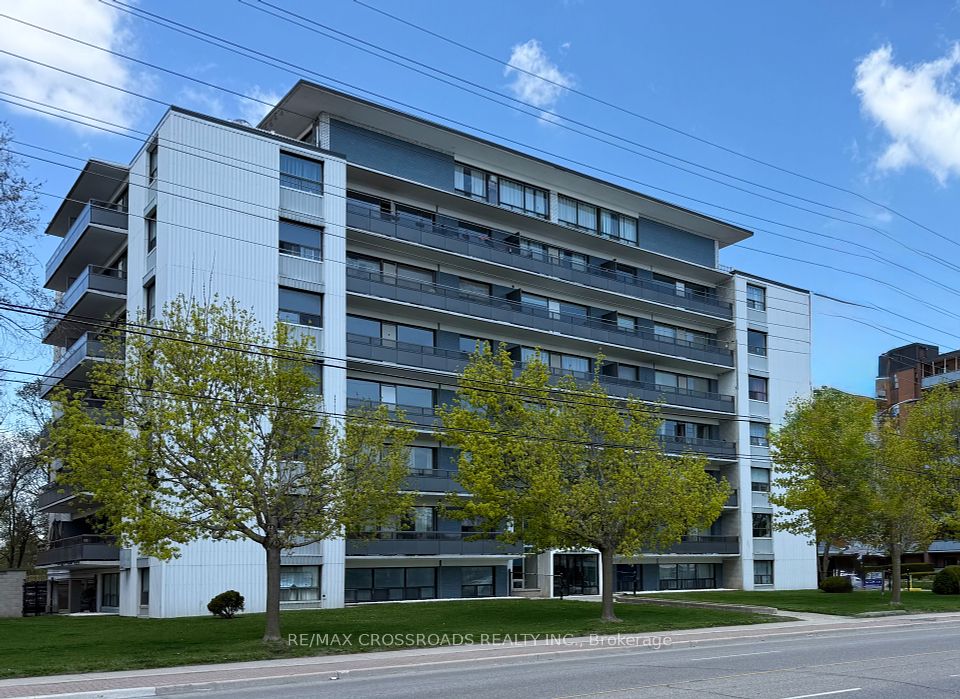 363 Lakeshore