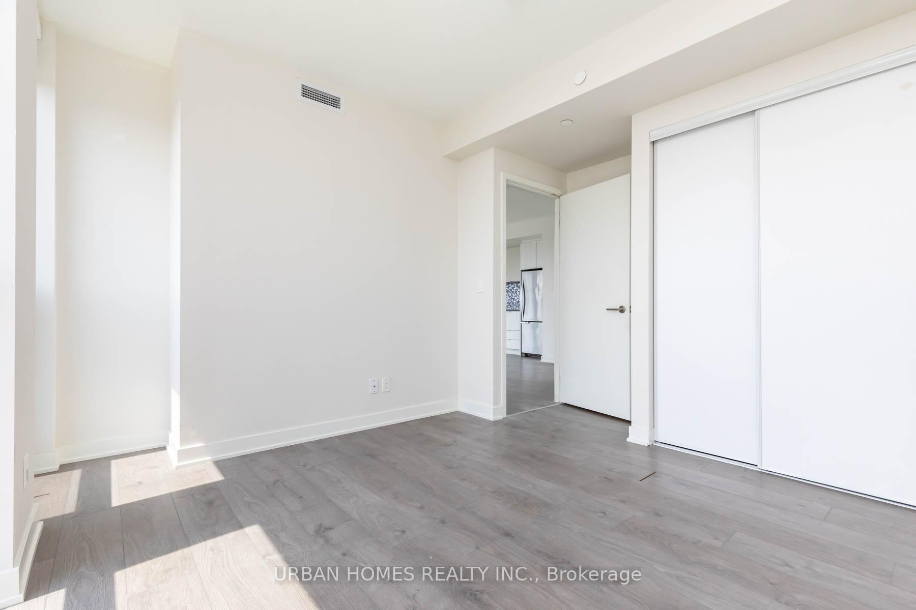 2 Bedrooms Condo at 2 Sonic, Toronto For sale