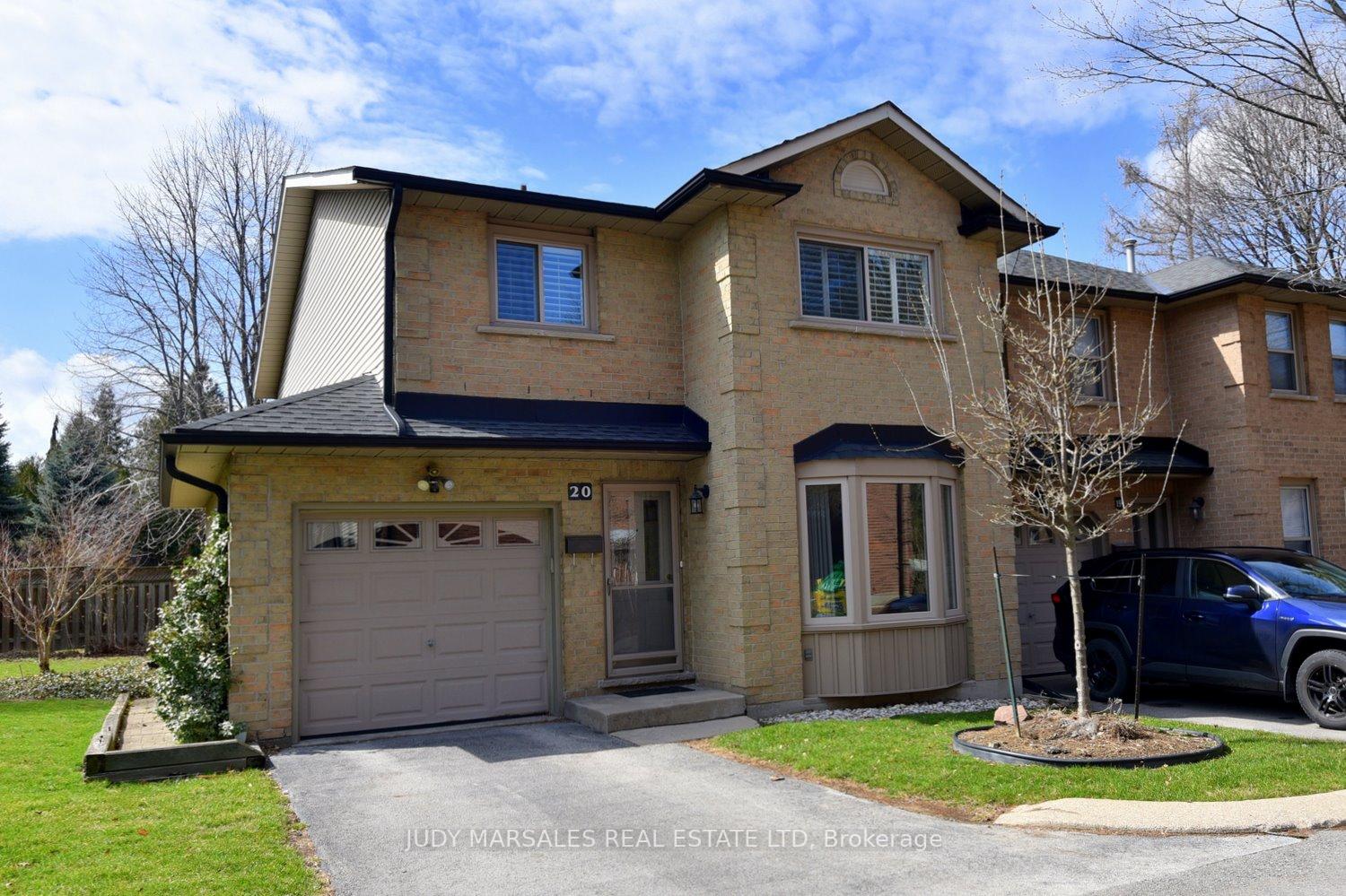 3 Bedrooms Condo at 644 Upper Paradise,  Hamilton For sale