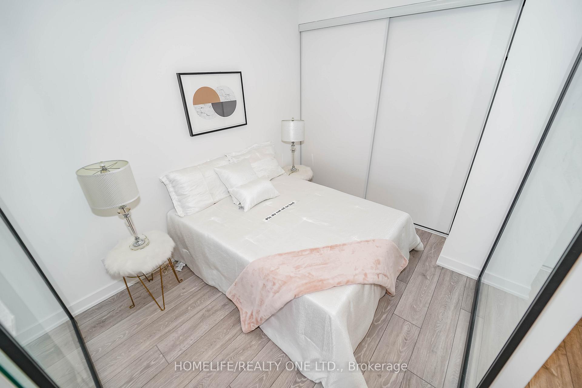 1 Bedroom Condo at 108 Peter, Toronto For sale