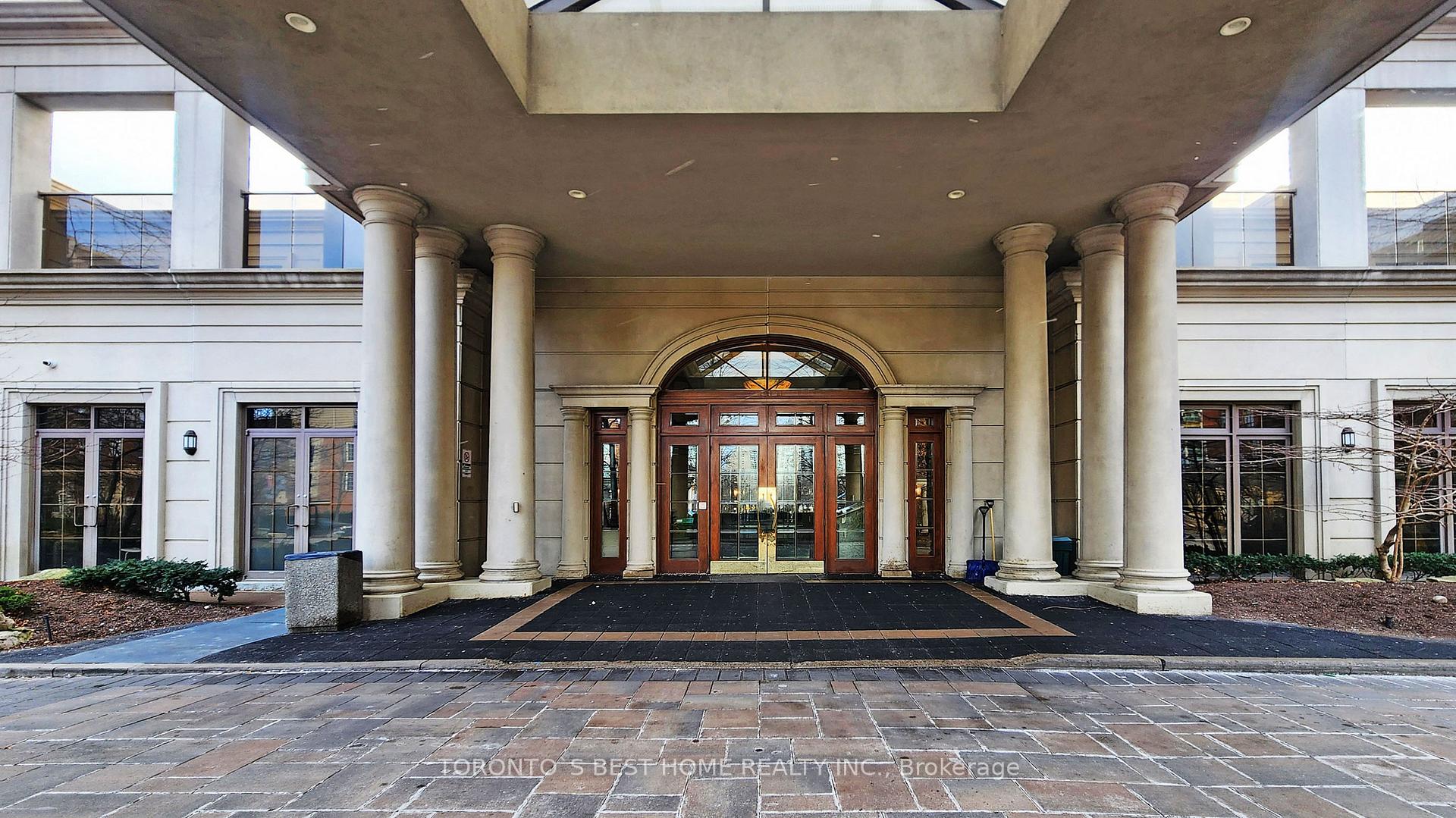 3 Bedrooms Condo at 80 Harrison Garden,  Toronto For sale
