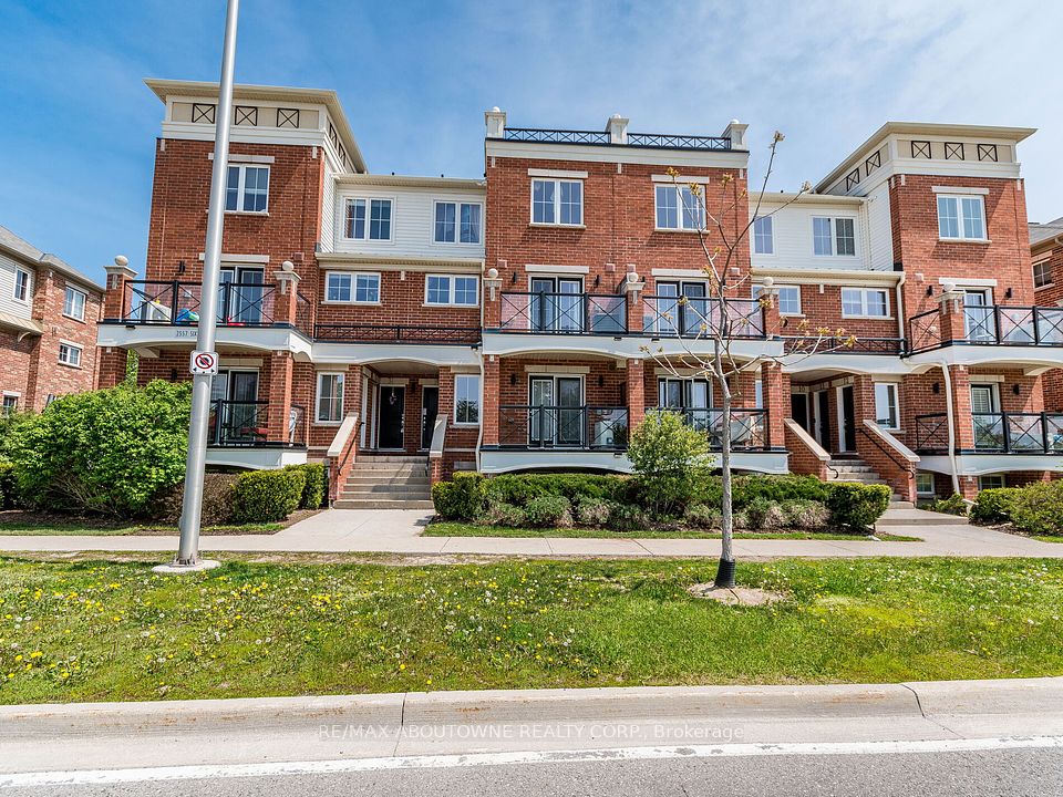 Property at ##3 - 2557 Sixth Line, Oakville, ON L6H 0E4