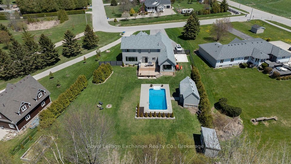 7 Stoney Island Crescent, Kincardine, ON N2Z 2X6