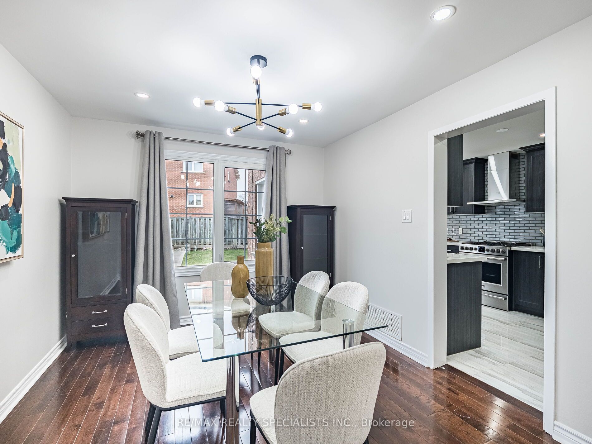 5 Brookview Road