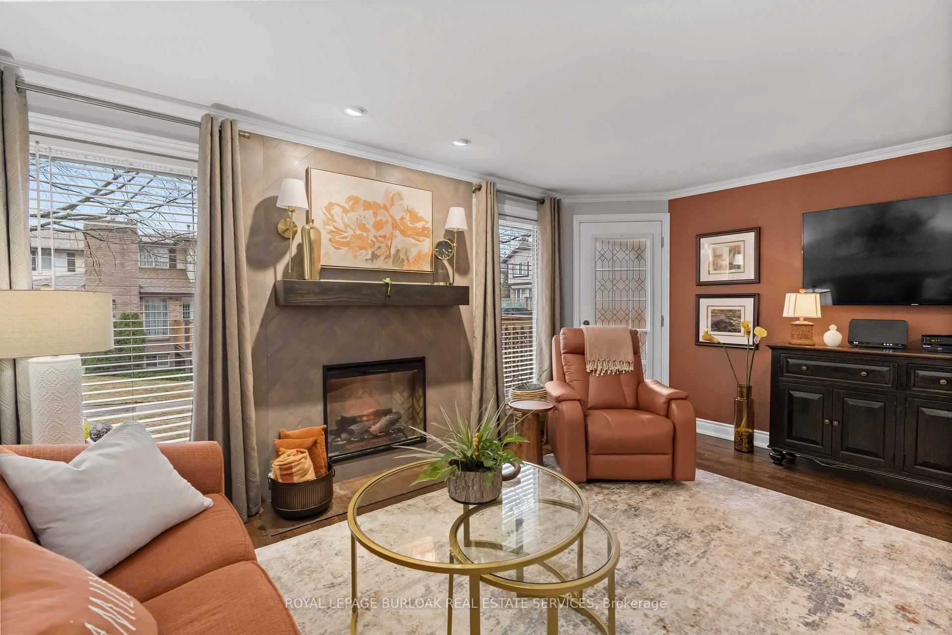 3 Bedrooms Condo at 1508 Upper Middle, Burlington For sale
