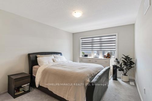 2 Bedrooms Condo at 40 Zinfendel, Hamilton For sale