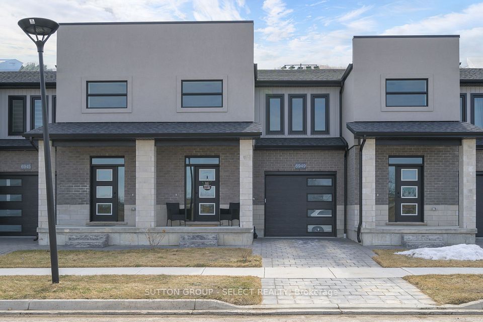 6949 Royal Magnolia