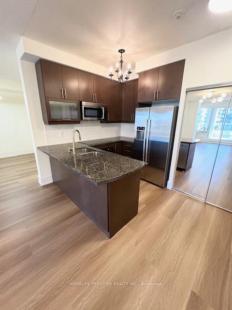 2 Bedrooms Condo at 35 Balmuto,  Toronto For sale