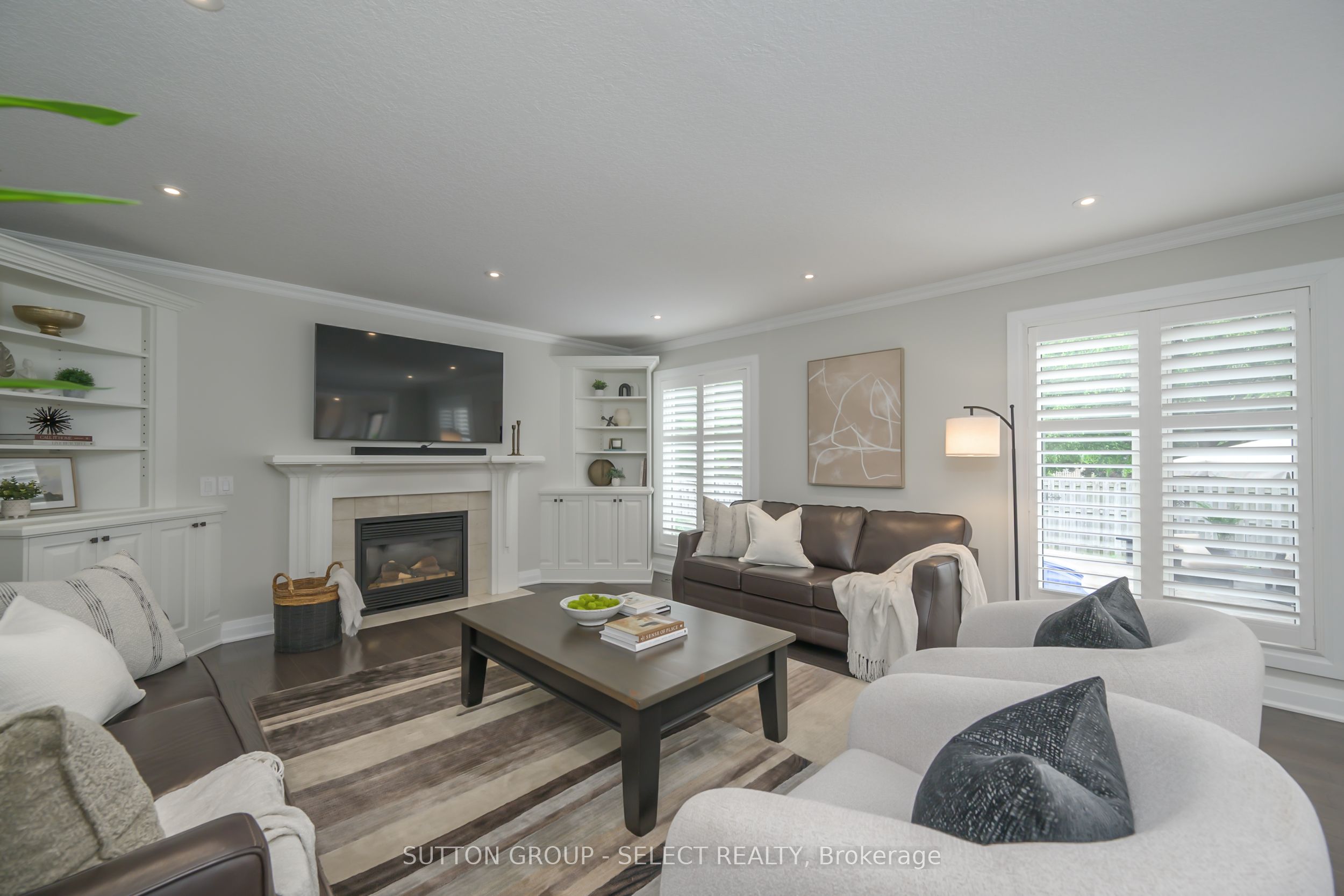 42 Pinebrook Court