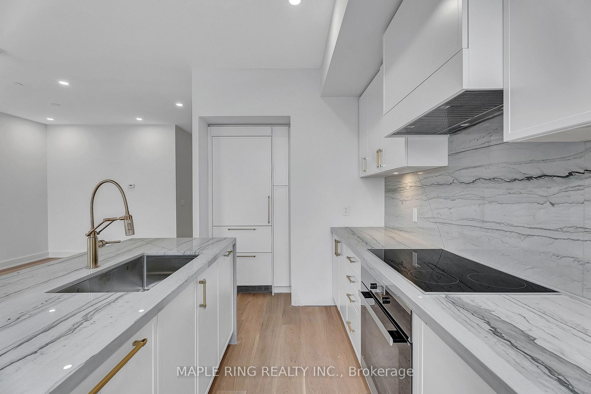 2 Bedrooms Condo at 2485 Taunton,  Oakville For sale