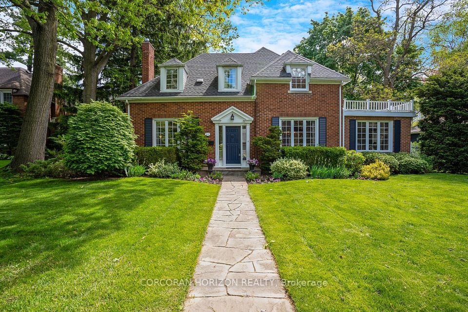 11 Lansdowne