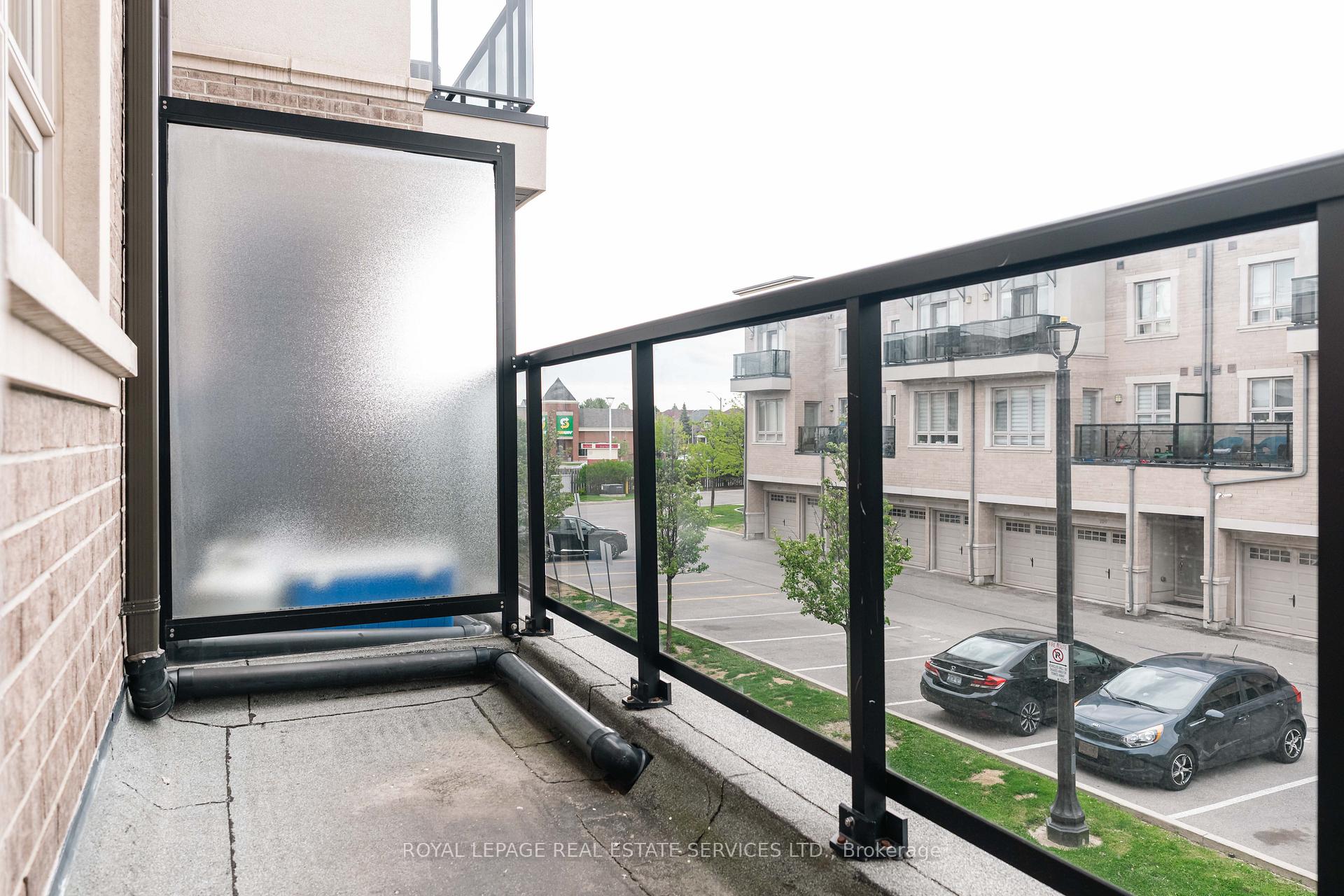 2 Bedrooms Condo at 9621 Jane, Vaughan For sale