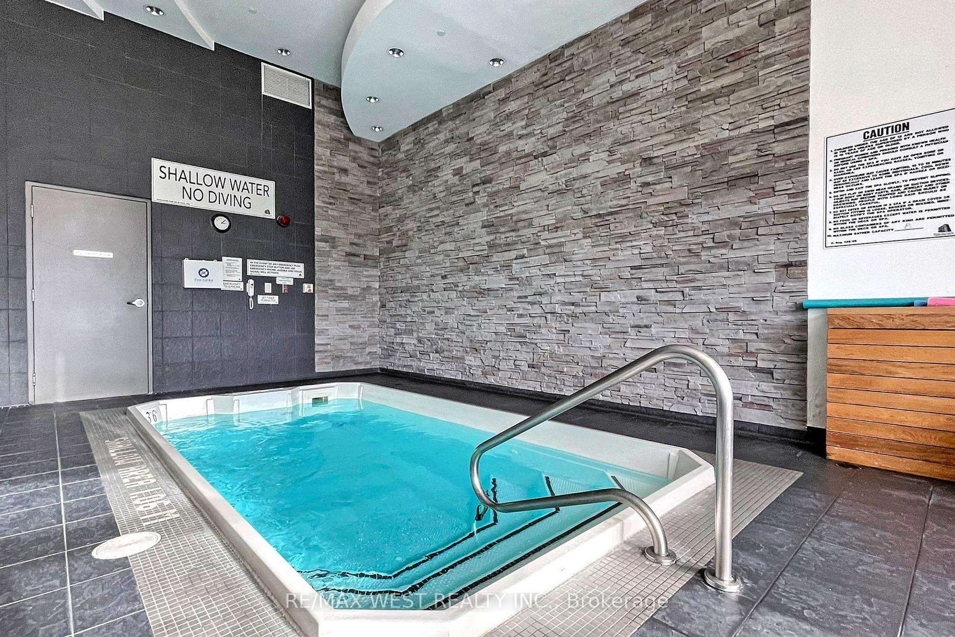 1 Bedroom Condo at 2756 Old Leslie, Toronto For sale