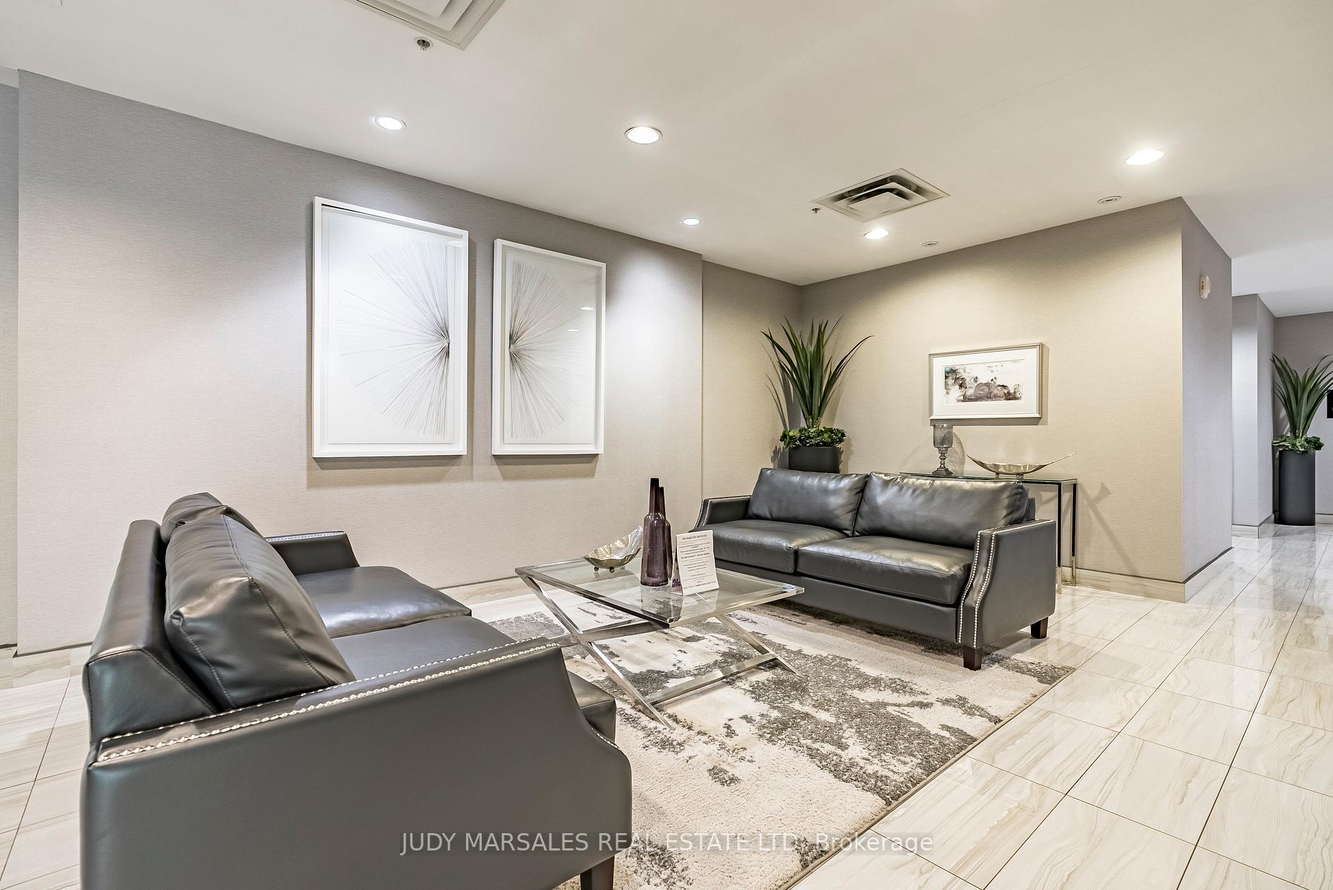 1 Bedroom Condo at 85 Robinson, Hamilton For sale