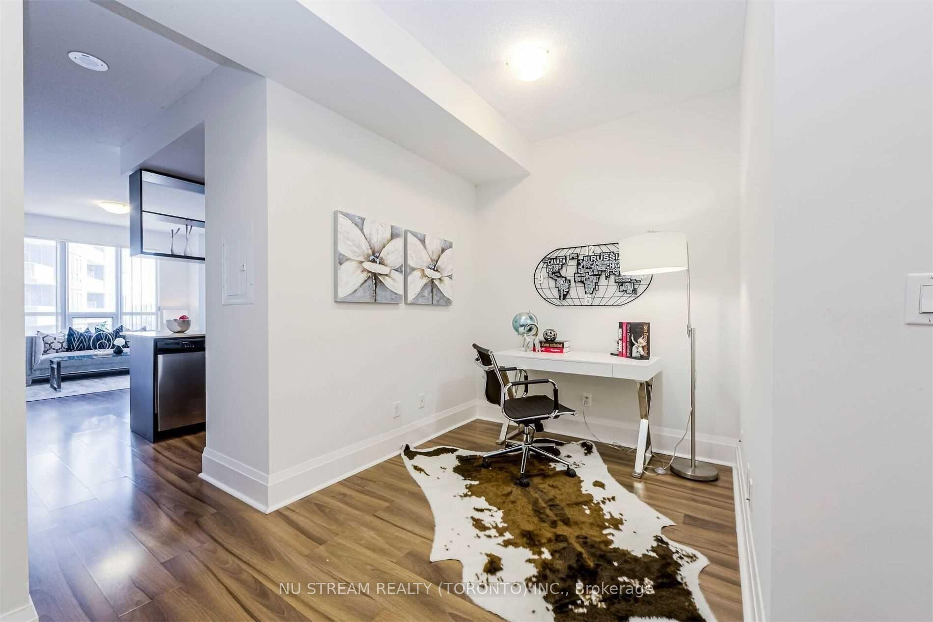 2 Bedrooms Condo at 100 Harrison Garden,  Toronto For sale
