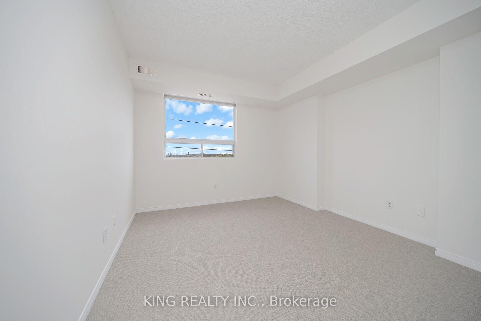 3 Bedrooms Condo at 32 Tannery,  Mississauga For sale