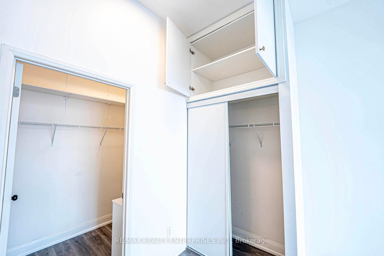 2 Bedrooms Condo at 2900 Highway 7, Vaughan For sale