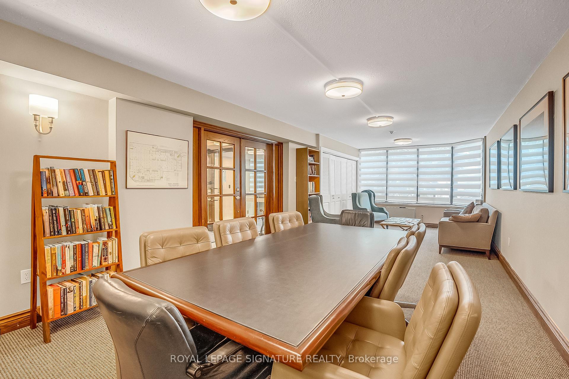 2 Bedrooms Condo at 245 The Donway, Toronto For sale