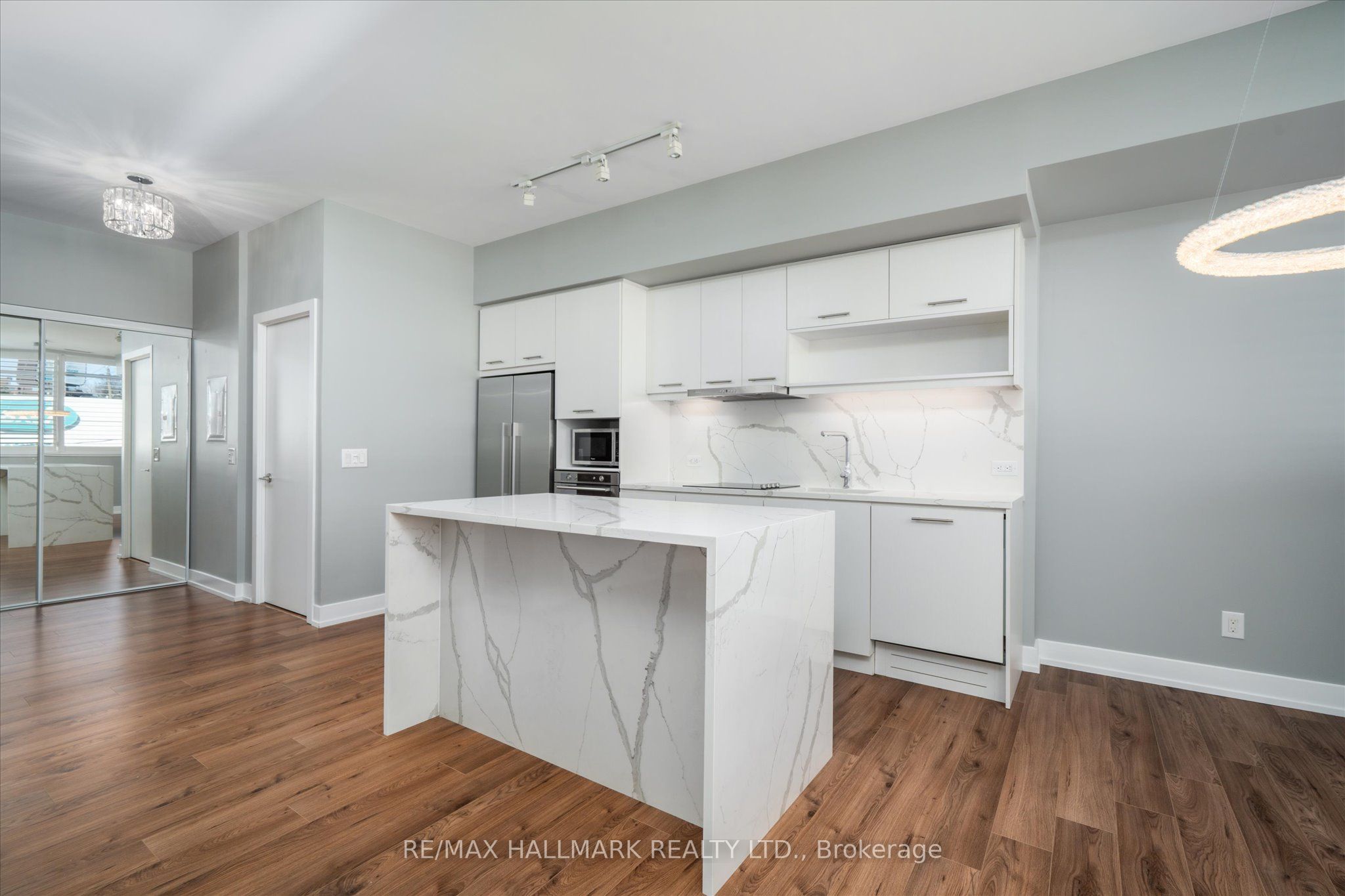170 Chiltern Hill Road, #208