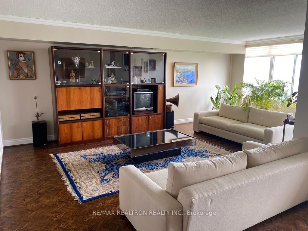 2 Bedrooms Condo at 1555 Finch,  Toronto For sale