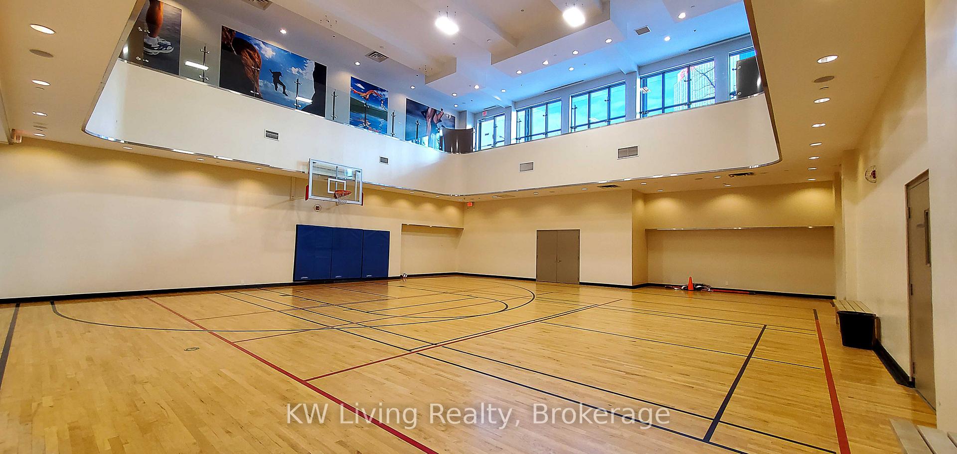 2 Bedrooms Condo at 80 Absolute,  Mississauga For sale