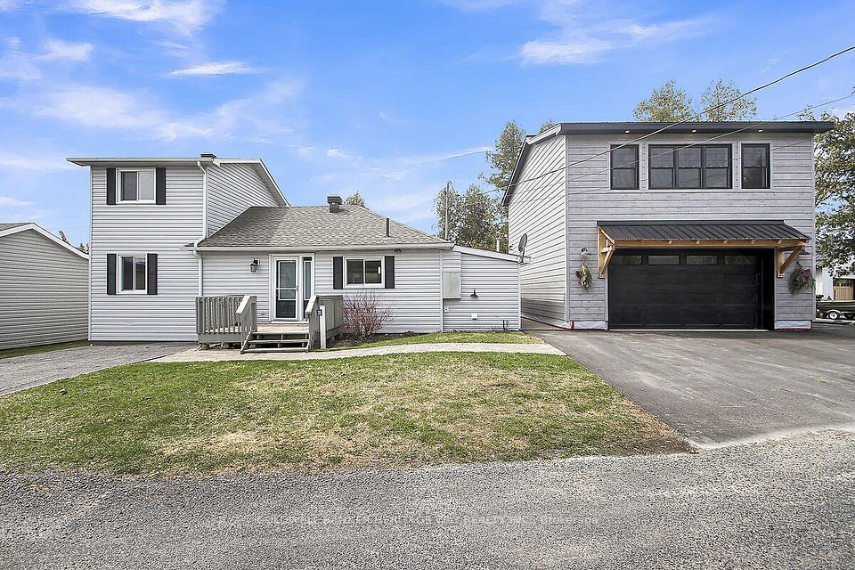 216 Gardiner Shore