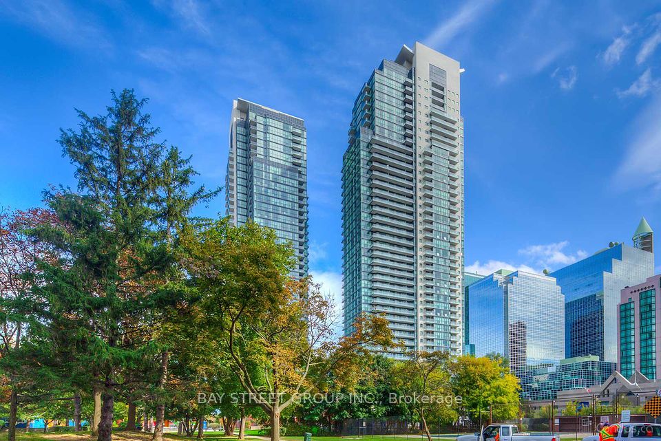 5168 Yonge