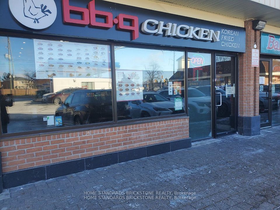 4915 Steeles