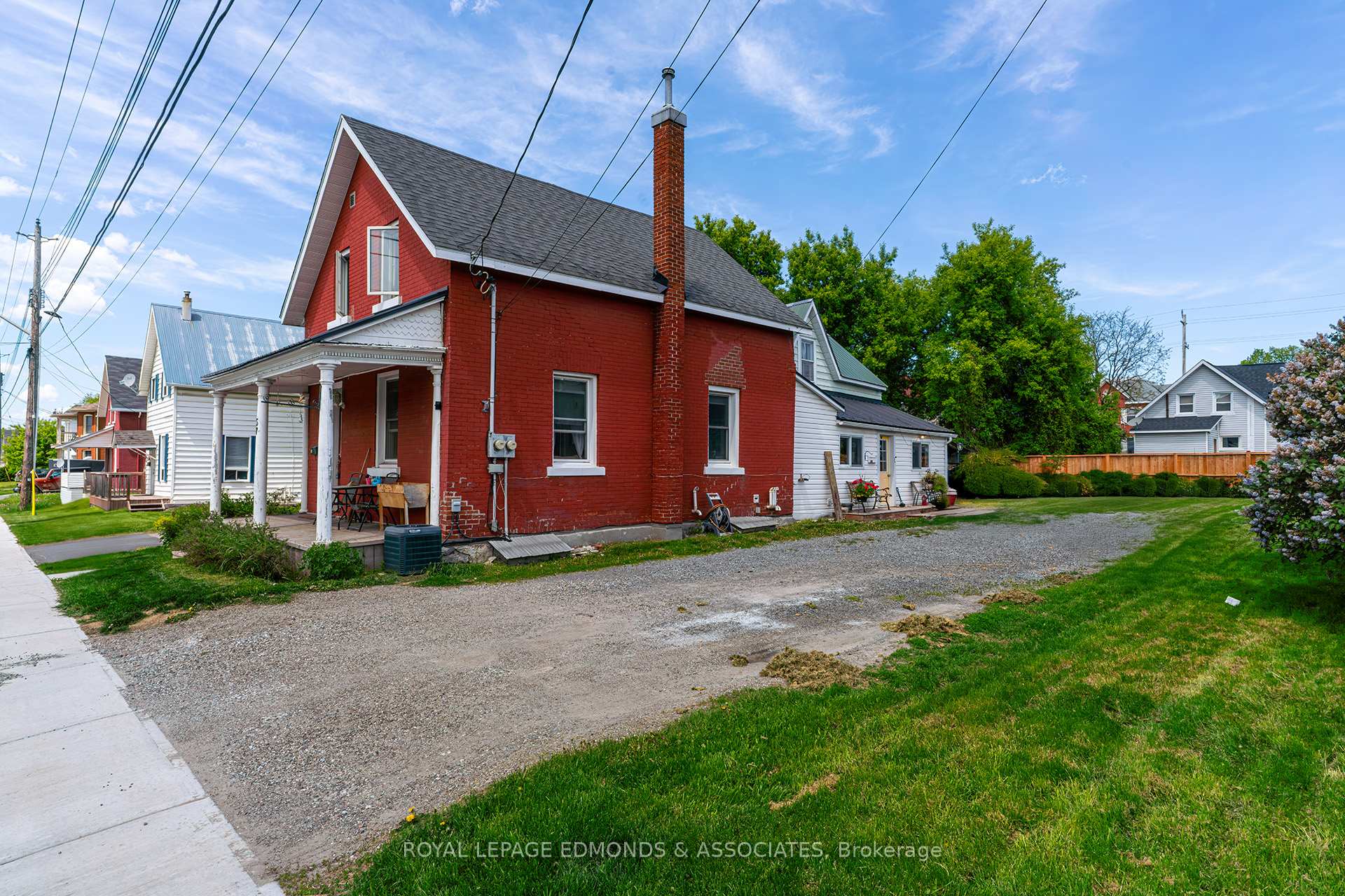 57 Lochiel Street, Renfrew, ON K7V 1W4