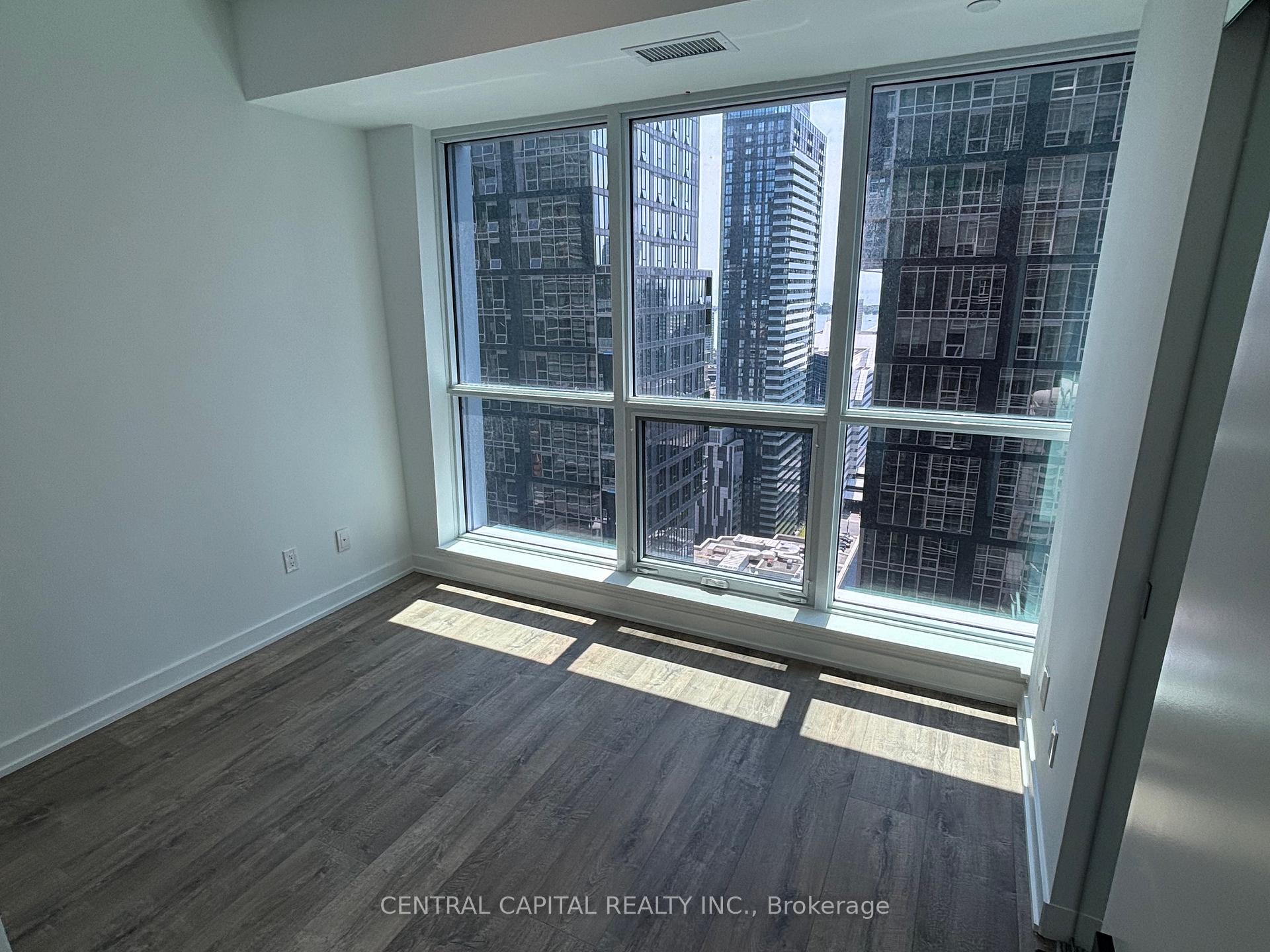 1 Bedroom Condo at 327 King, Toronto For sale