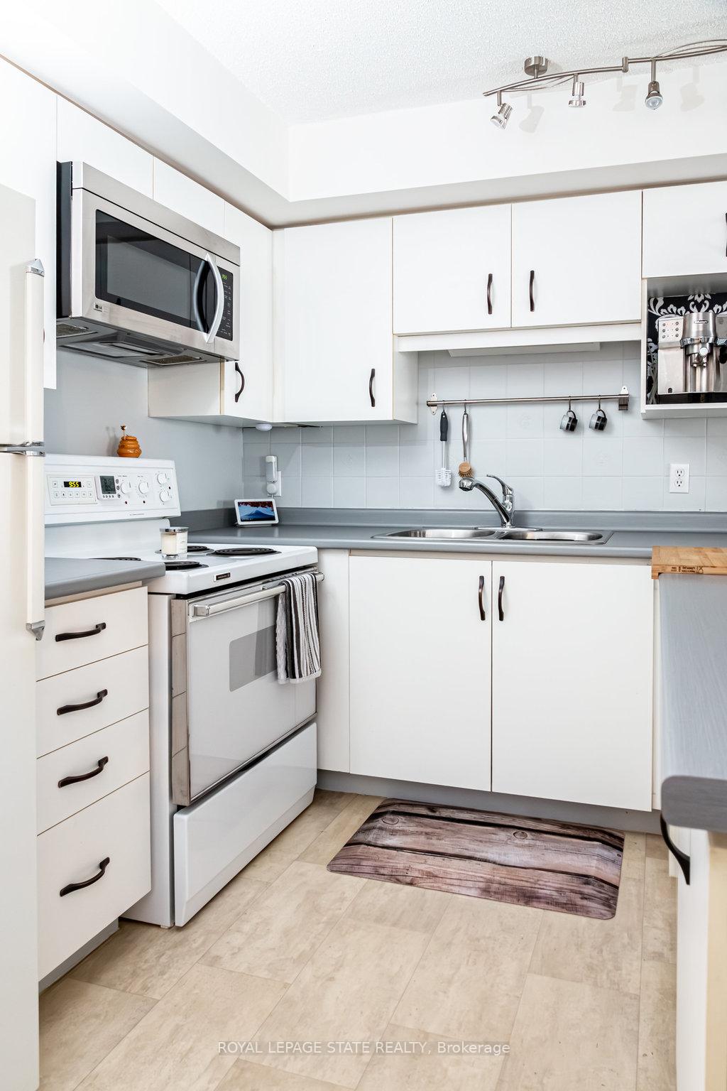1 Bedroom Condo at 2010 Cleaver, Burlington For sale