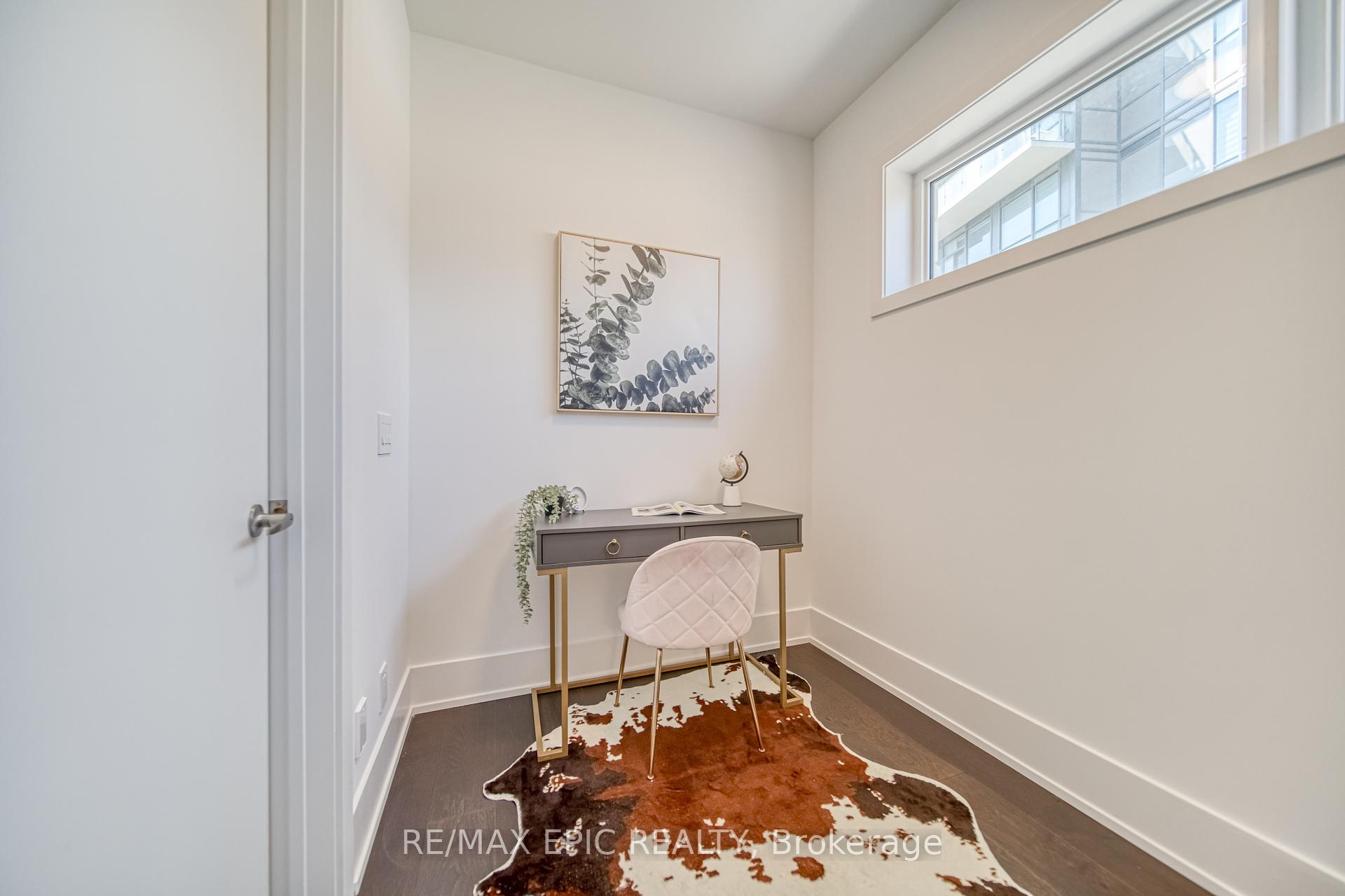 3 Bedrooms Condo at 165 Pears, Toronto For sale