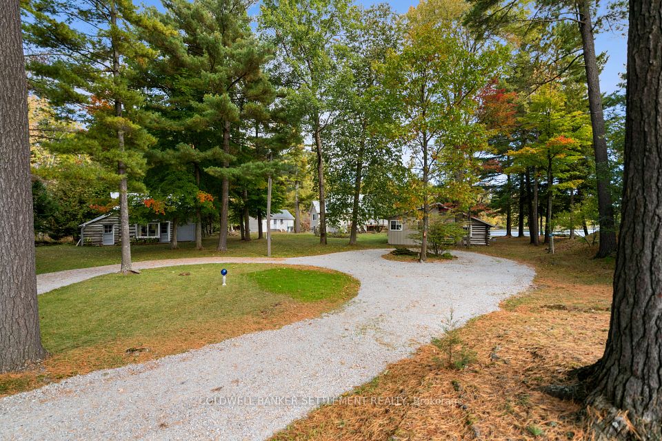 300-302 Isobel Lane, Tay Valley, ON K7H 3C5