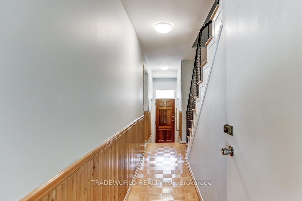 3 Bedrooms Condo at 50 Brookmill, Toronto For sale