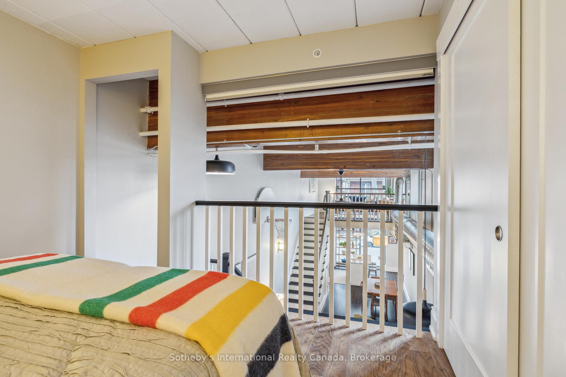 3 Bedrooms Condo at 200 Stinson, Hamilton For sale