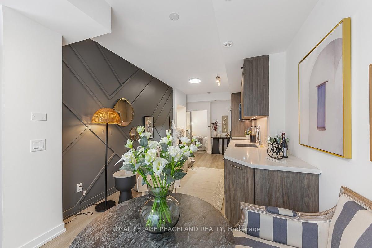 3 Bedrooms Condo at 266 Finch, Toronto For sale