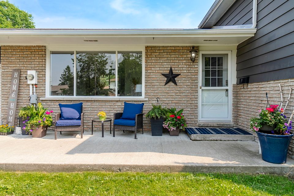 1050 Glen Eagles Crescent, Midland, ON L4R 2R1
