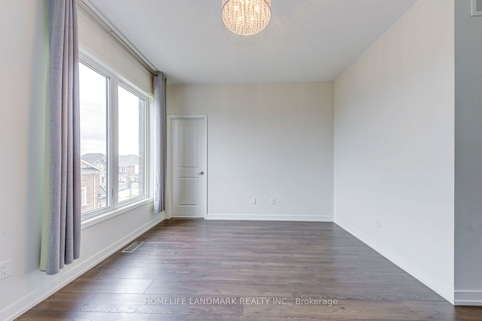 3098 Ernest Appelbe Boulevard