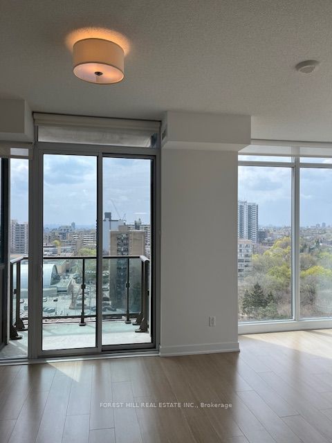 320 Tweedsmuir Avenue, #1202