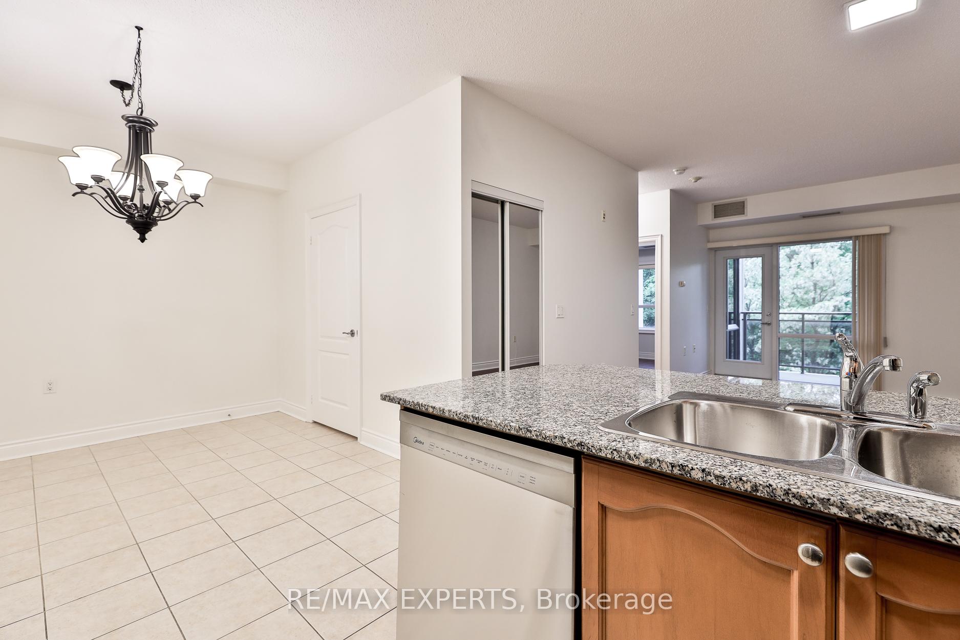 2 Bedrooms Condo at 8201 Islington, Vaughan For sale