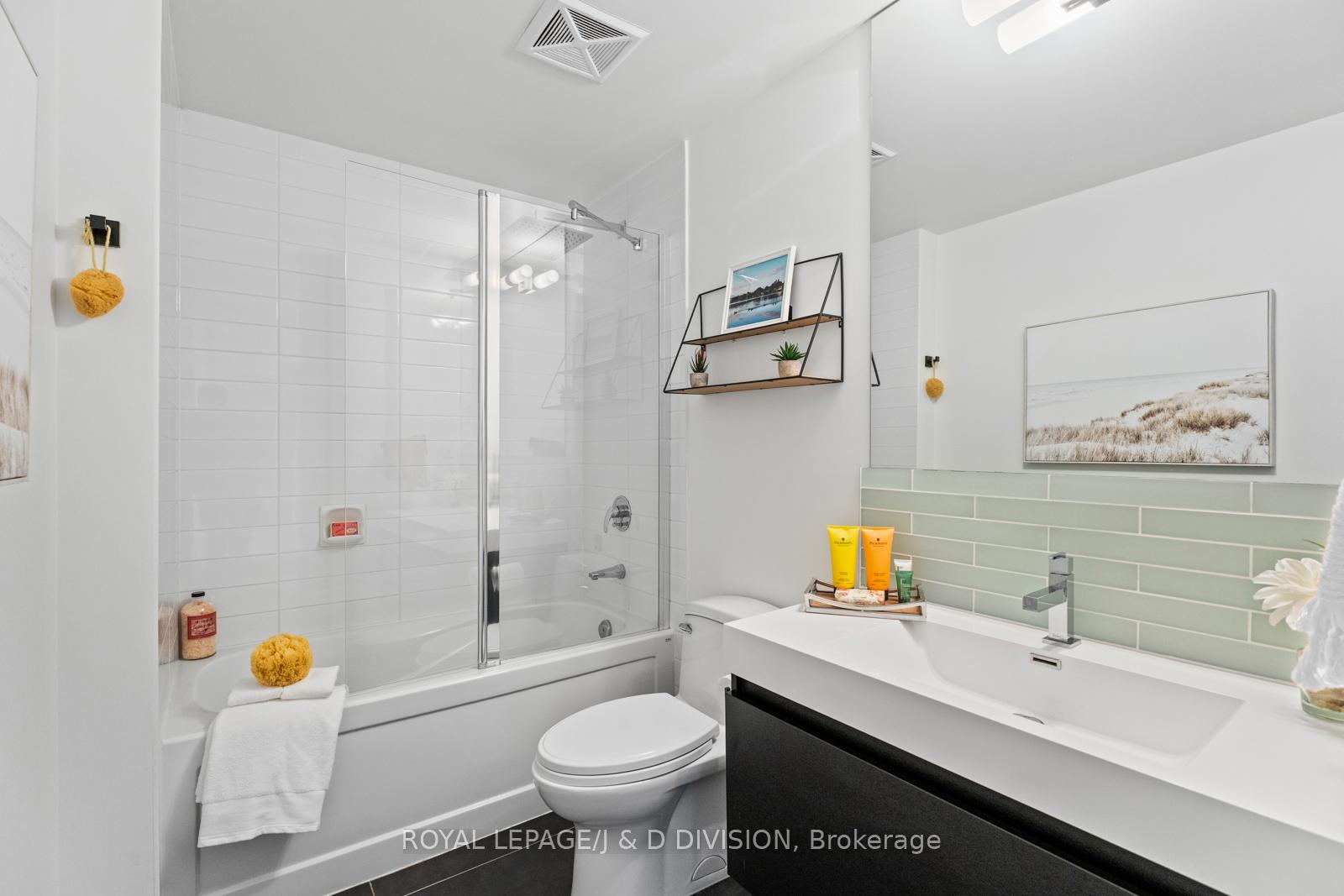 3 Bedrooms Condo at 59 East Liberty,  Toronto For sale
